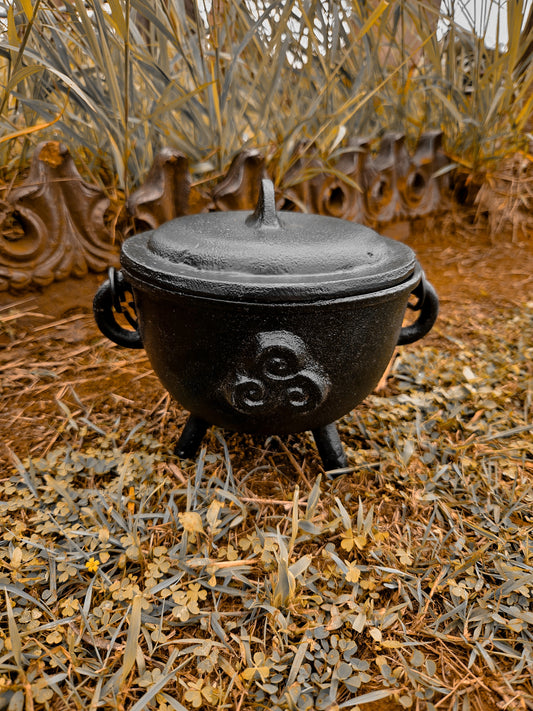 Medium Witches Cast Iron Cauldron