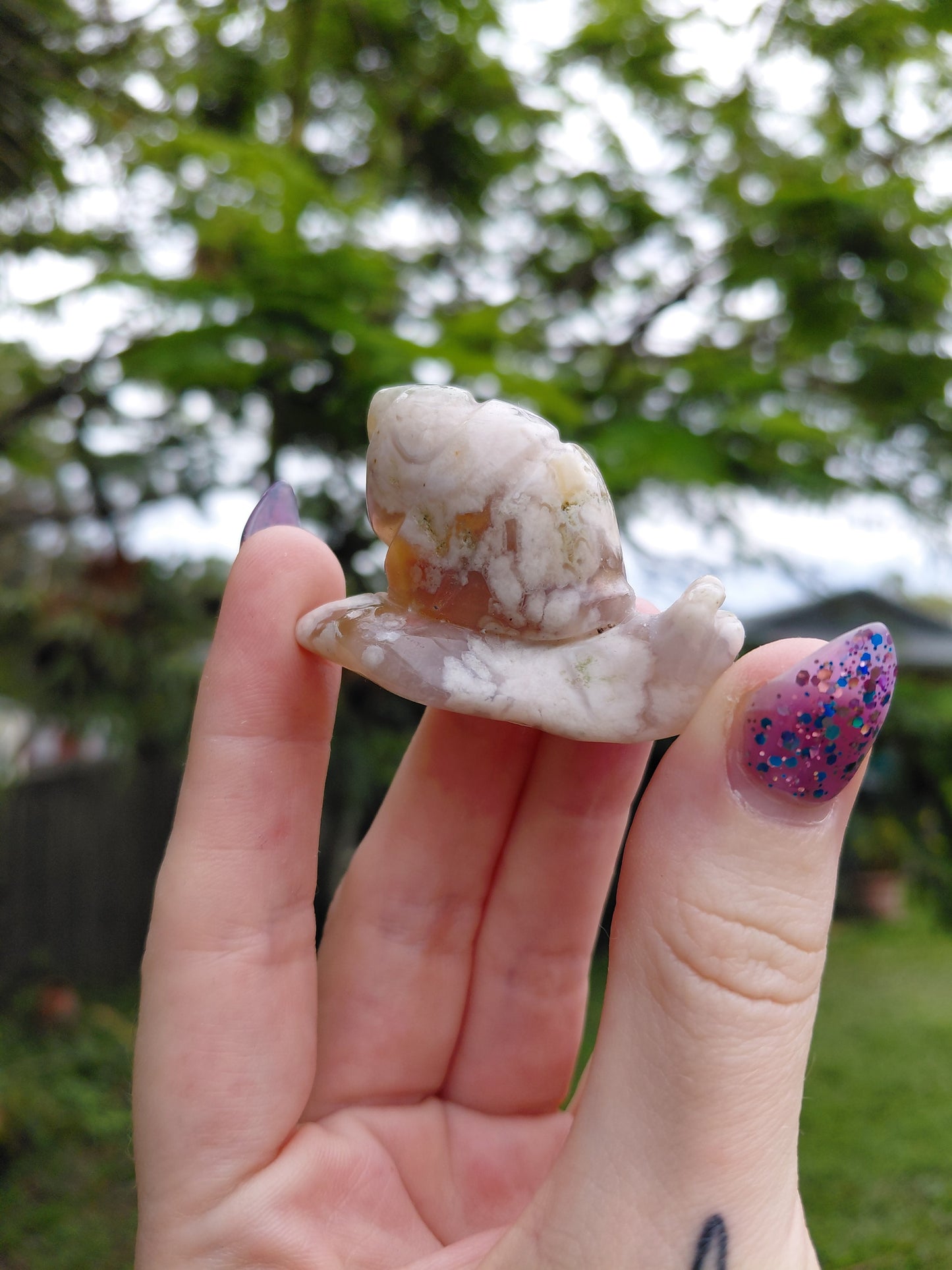 Flower Agate Snail Carvings