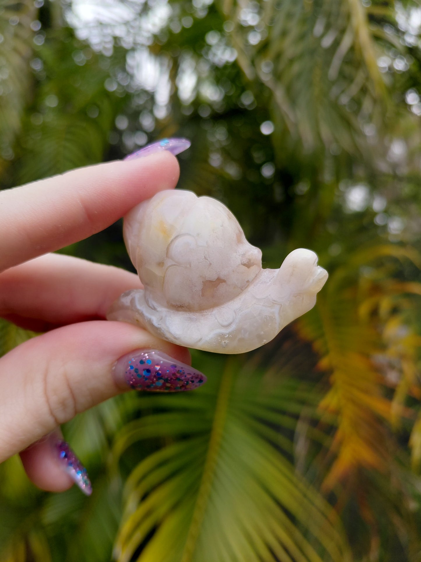 Flower Agate Snail Carvings