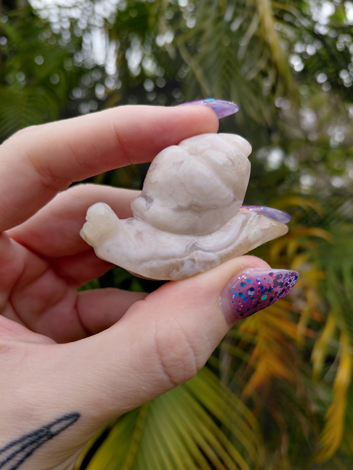 Flower Agate Snail Carvings